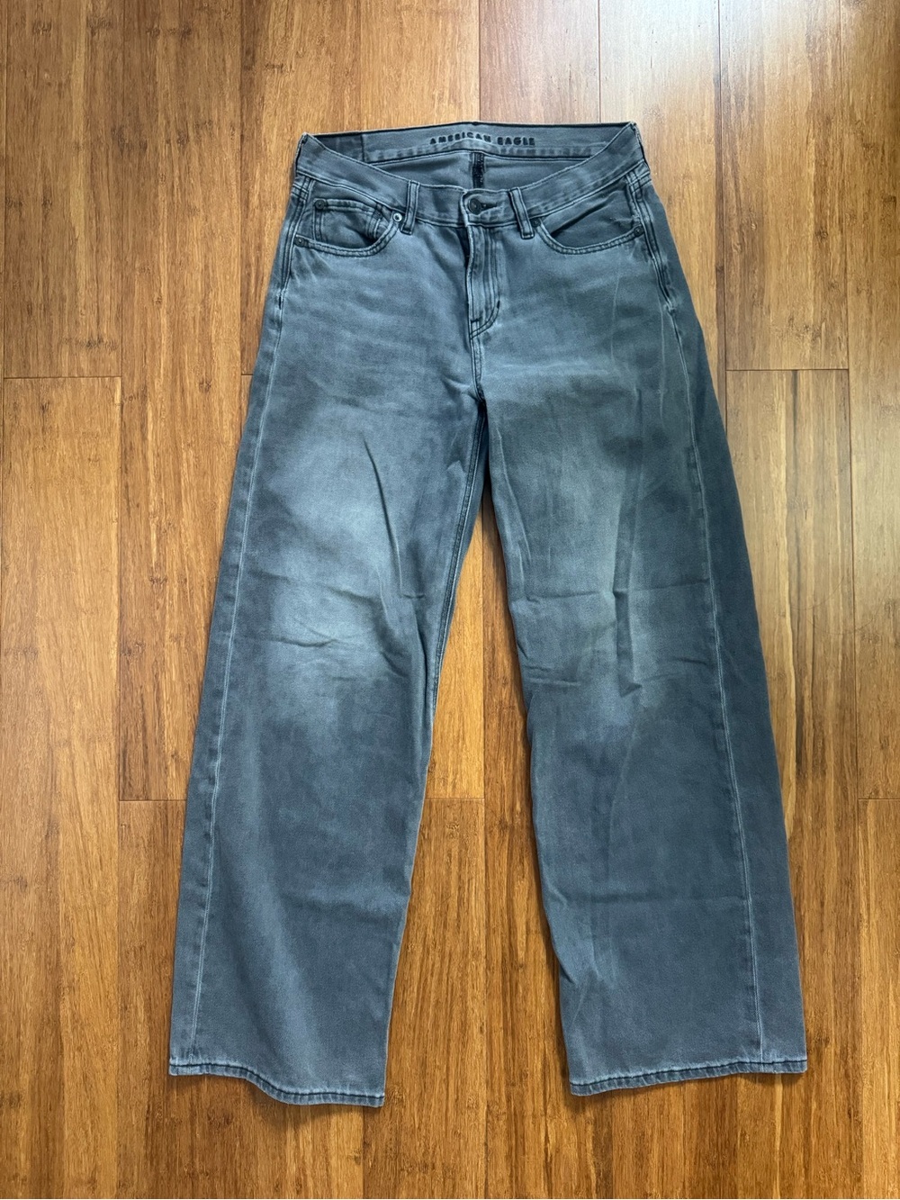 American Eagle Outfitters Women’s Relaxed Wide-Leg Jeans in Washed Gray